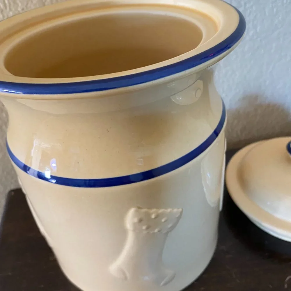 Vtg Williams Sonoma Embossed Stoneware Canister Christmas Cookie Jar England
